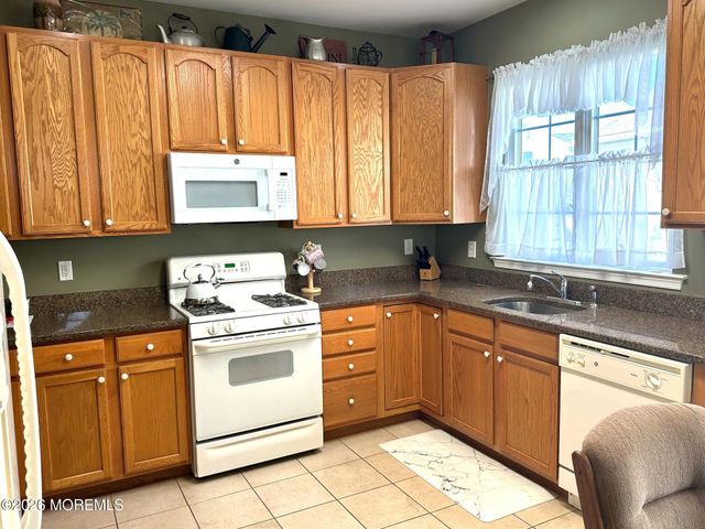 3 Eagleswood Drive, Waretown, NJ 08758