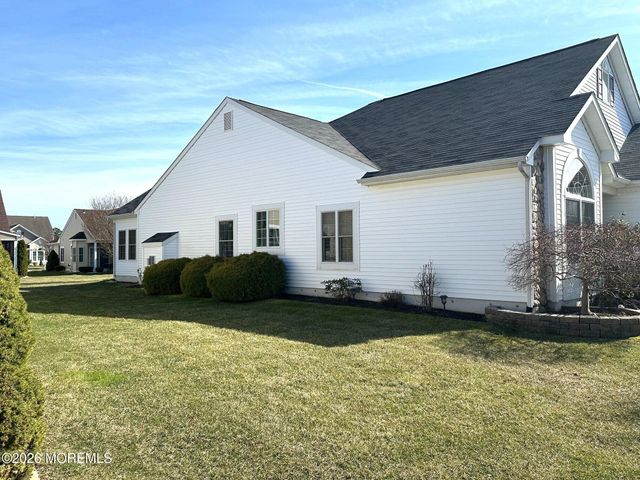 3 Eagleswood Drive, Waretown, NJ 08758