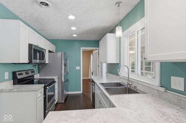 7115 W Ralston Road, Indianapolis, IN 46221