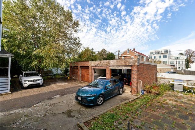 1762 Columbia Rd 1, Boston, MA 02127