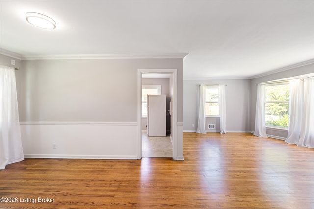 3732 Glenmeade Rd, Louisville, KY 40218