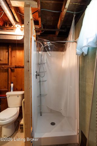 3732 Glenmeade Rd, Louisville, KY 40218