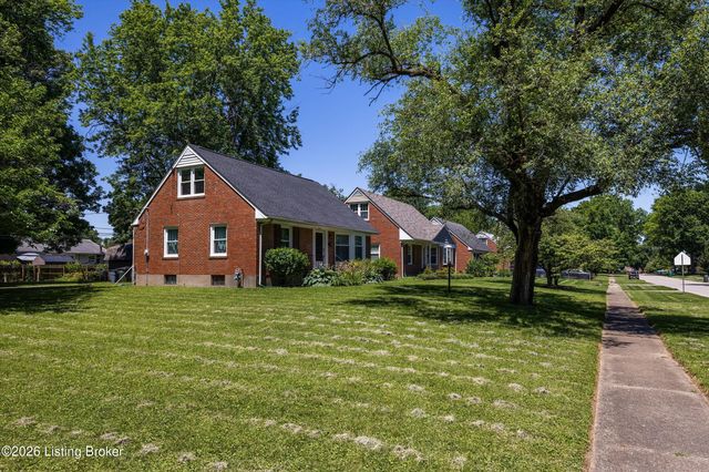 3732 Glenmeade Rd, Louisville, KY 40218