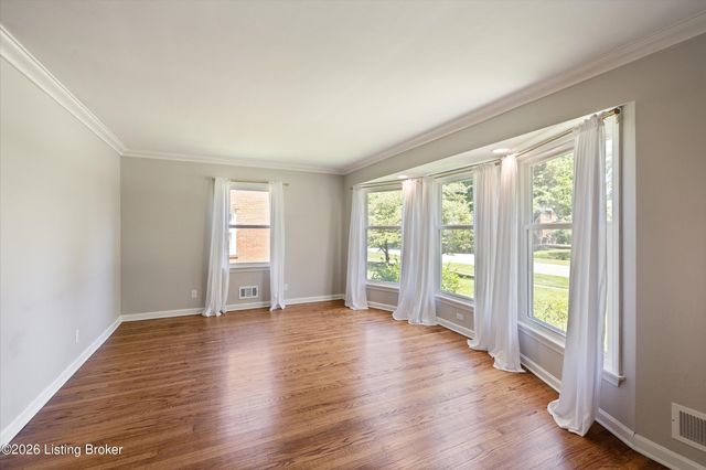 3732 Glenmeade Rd, Louisville, KY 40218