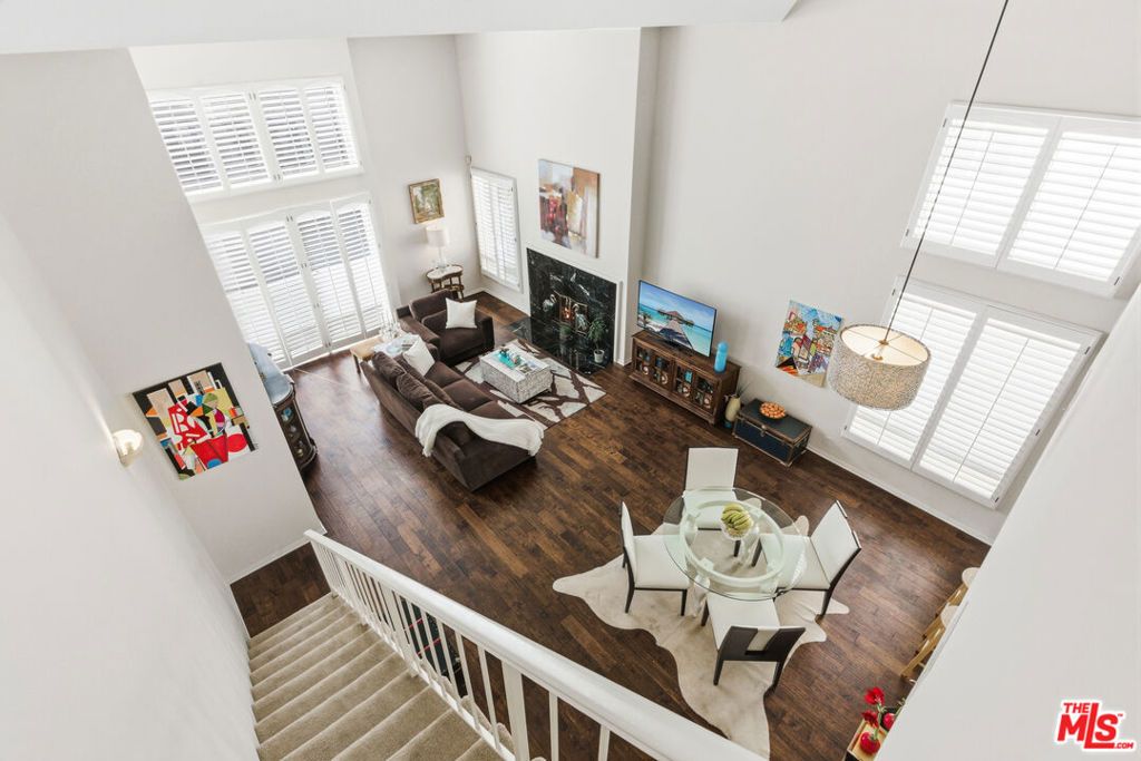 Image 12 of property listing at 1164 Wellesley Avenue 301, Los Angeles, CA 90049