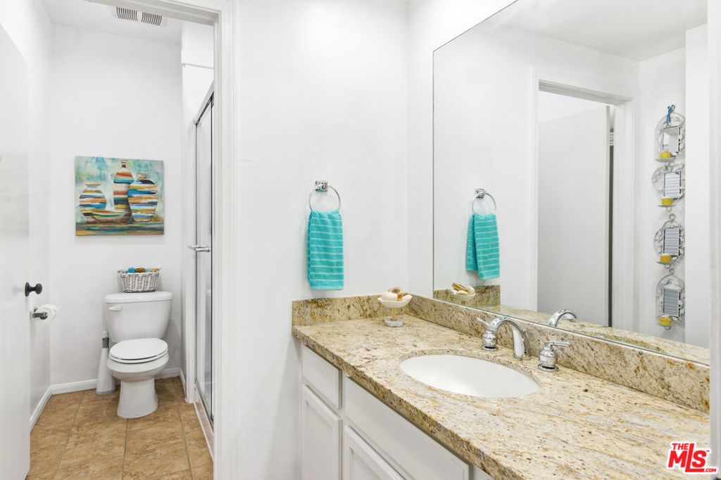 Image 23 of property listing at 1164 Wellesley Avenue 301, Los Angeles, CA 90049