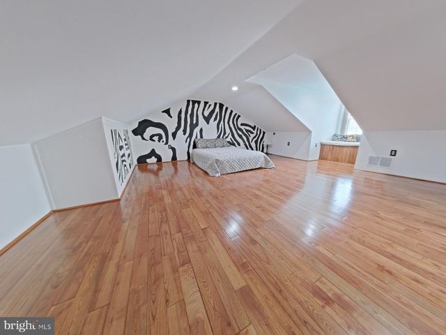 2671 ALMOND ST, Philadelphia, PA 19125