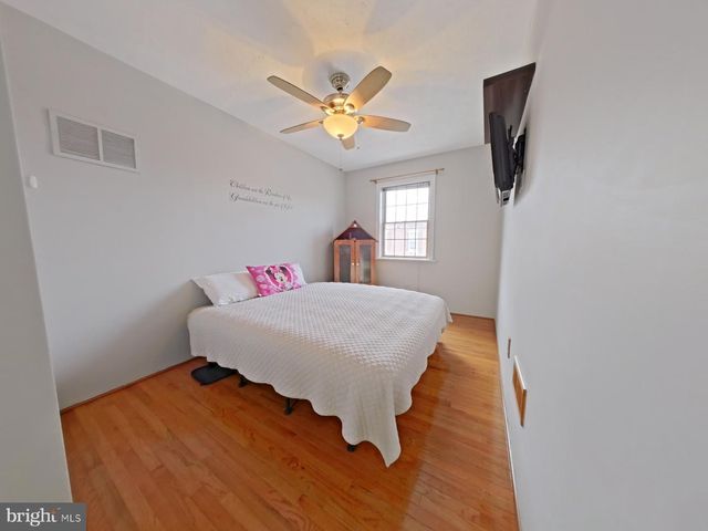 2671 ALMOND ST, Philadelphia, PA 19125