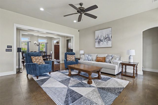 6833 S 302nd East Avenue, Broken Arrow, OK 74014