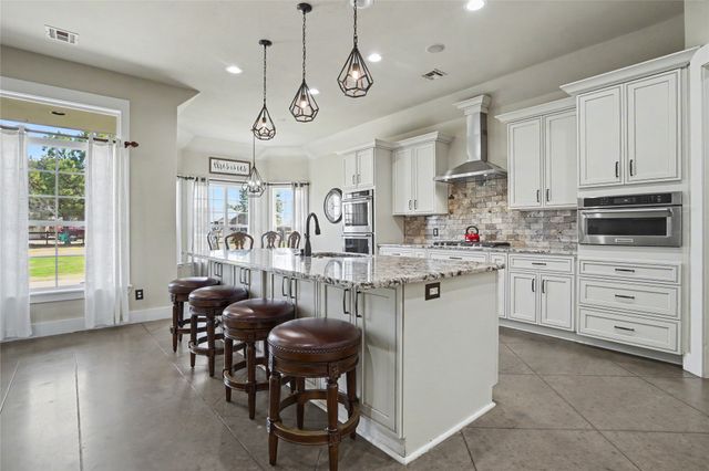 6833 S 302nd East Avenue, Broken Arrow, OK 74014