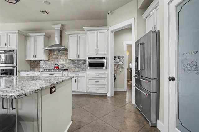 6833 S 302nd East Avenue, Broken Arrow, OK 74014