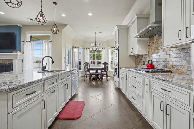 6833 S 302nd East Avenue, Broken Arrow, OK 74014