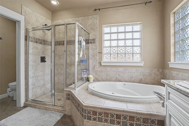 6833 S 302nd East Avenue, Broken Arrow, OK 74014