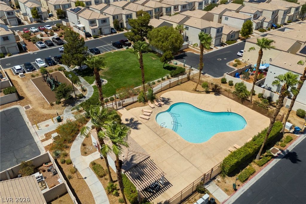 9929 Fragile Fields Street, Las Vegas, NV 89183 — photo 2