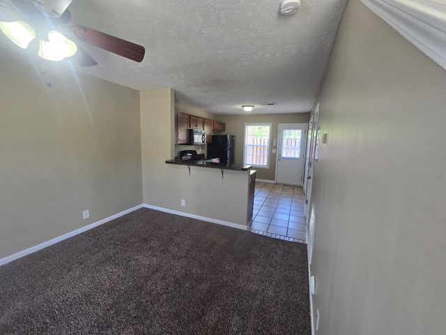 812 Oak Arbor Ct Apt D, Clarksville, TN 37040