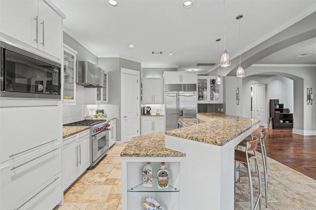 816 Stonewall Ridge LN, Austin, TX 78746