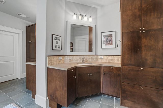 816 Stonewall Ridge LN, Austin, TX 78746