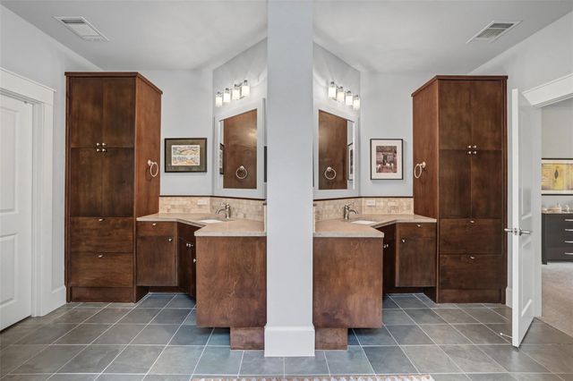 816 Stonewall Ridge LN, Austin, TX 78746