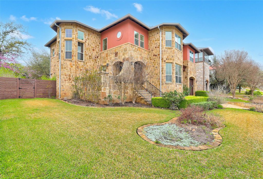 816 Stonewall Ridge LN, Austin, TX 78746