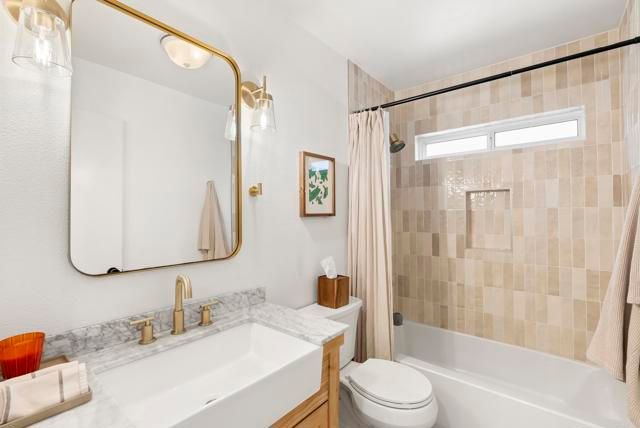 1427 Avocado Road, Oceanside, CA 92054