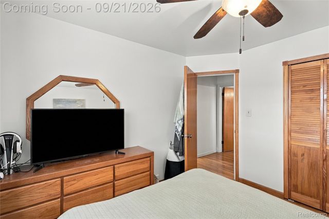 13844 Arnold Drive, Warren, MI 48088