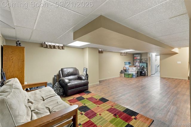13844 Arnold Drive, Warren, MI 48088