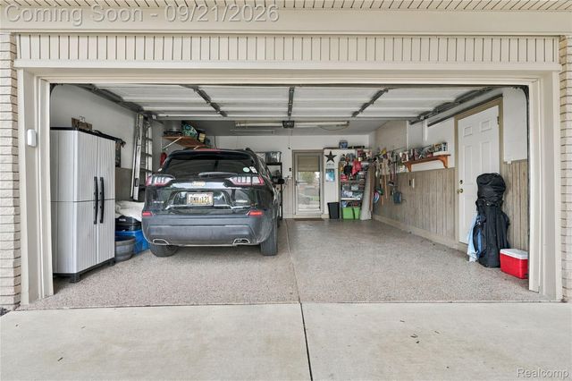 13844 Arnold Drive, Warren, MI 48088