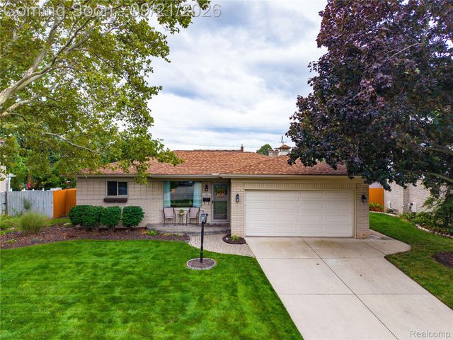 13844 Arnold Drive, Warren, MI 48088