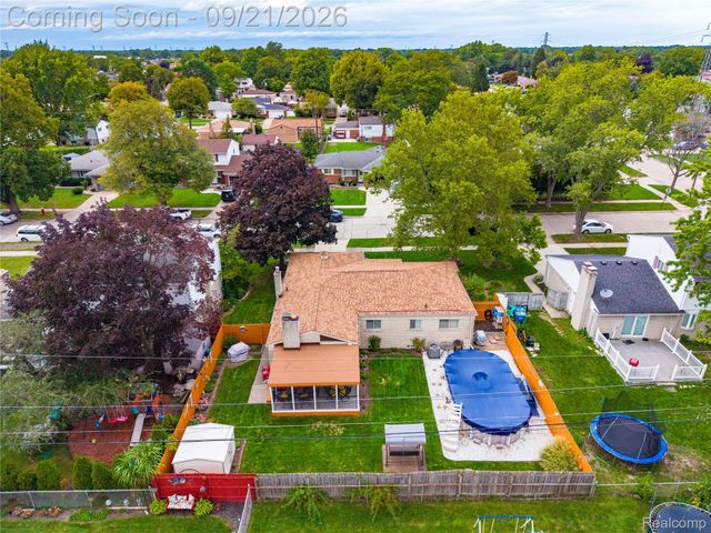 13844 Arnold Drive, Warren, MI 48088