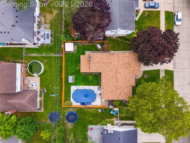13844 Arnold Drive, Warren, MI 48088