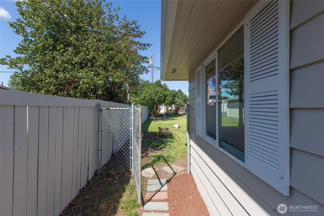 319 N Dunlap Street, Sequim, WA 98382