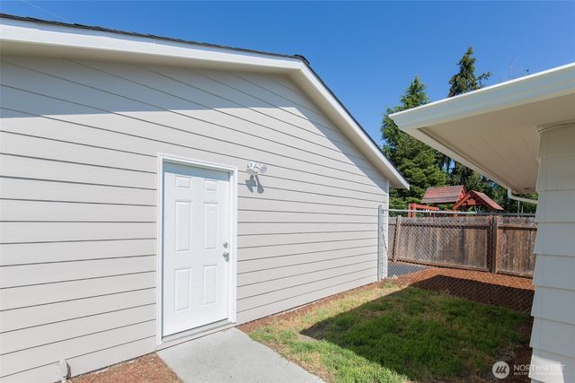 319 N Dunlap Street, Sequim, WA 98382