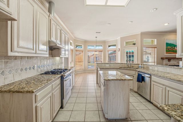 812 Alconberry Drive, Crowley, TX 76036