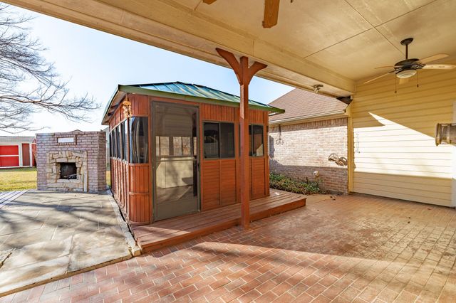 812 Alconberry Drive, Crowley, TX 76036