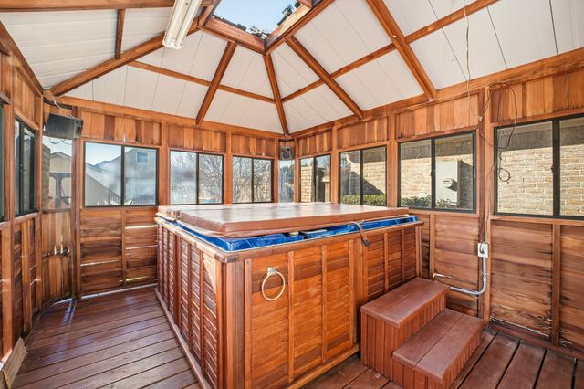 812 Alconberry Drive, Crowley, TX 76036