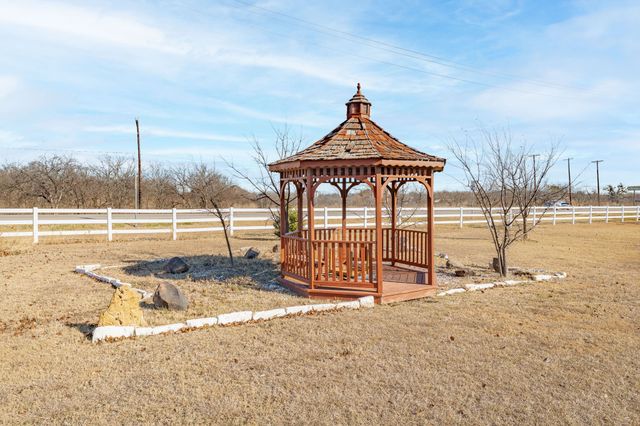812 Alconberry Drive, Crowley, TX 76036