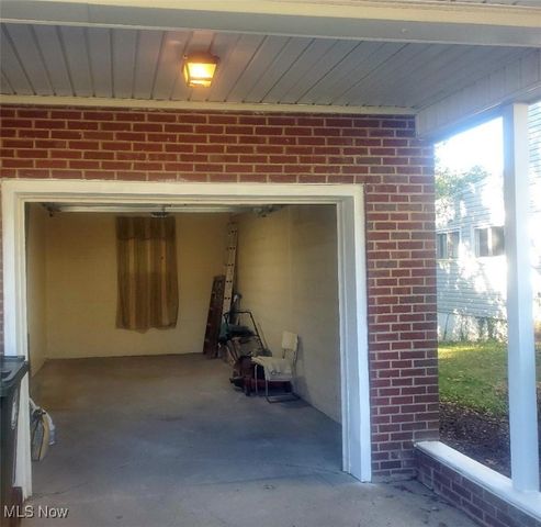 1208 37th Street NW, Canton, OH 44709