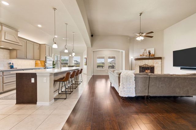 123 Mossy Creek Trail, Rhome, TX 76078