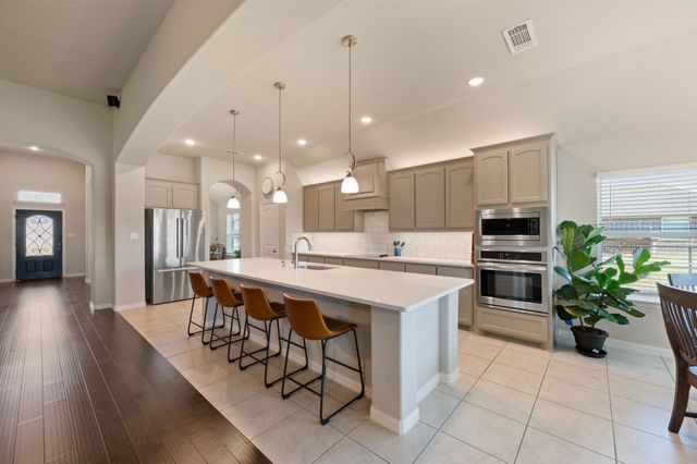 123 Mossy Creek Trail, Rhome, TX 76078