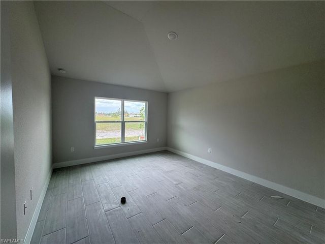 4007 NW 20th ST, Cape Coral, FL 33993