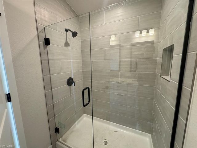 4007 NW 20th ST, Cape Coral, FL 33993