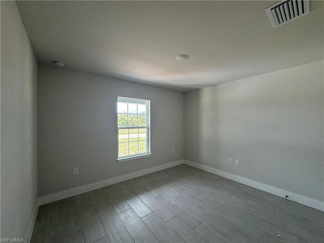 4007 NW 20th ST, Cape Coral, FL 33993