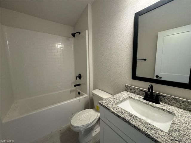 4007 NW 20th ST, Cape Coral, FL 33993