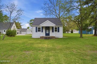 7956 Hill Avenue, Holland, OH 43528