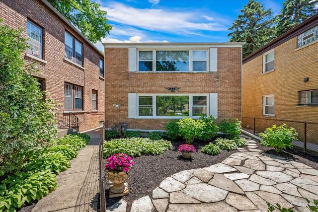 3046 Central Street, Evanston, IL 60201