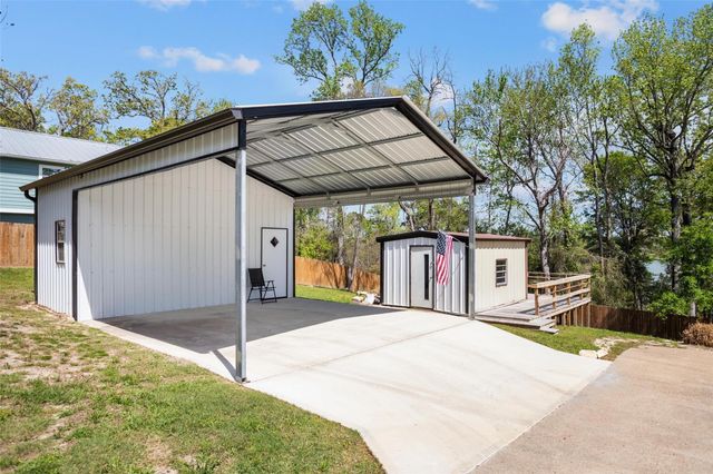120 Cliff Street, Point Blank, TX 77364