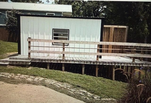 120 Cliff Street, Point Blank, TX 77364