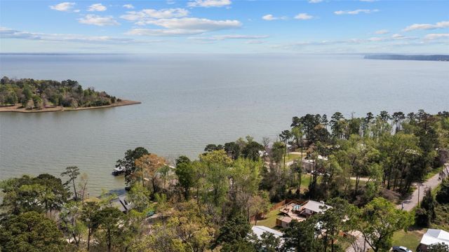 120 Cliff Street, Point Blank, TX 77364
