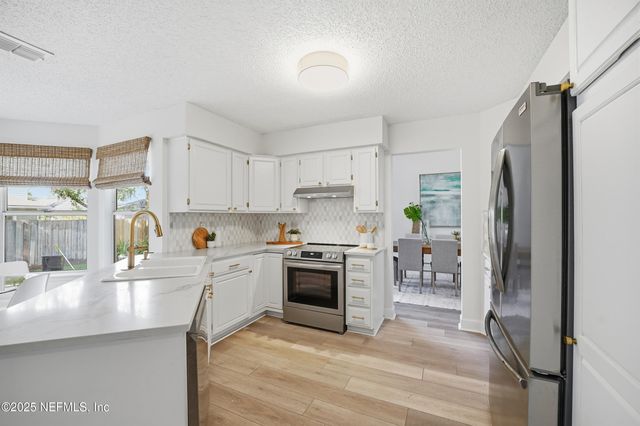 1180 23RD Street N, Jacksonville Beach, FL 32250