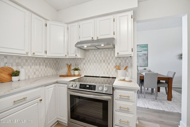 1180 23RD Street N, Jacksonville Beach, FL 32250